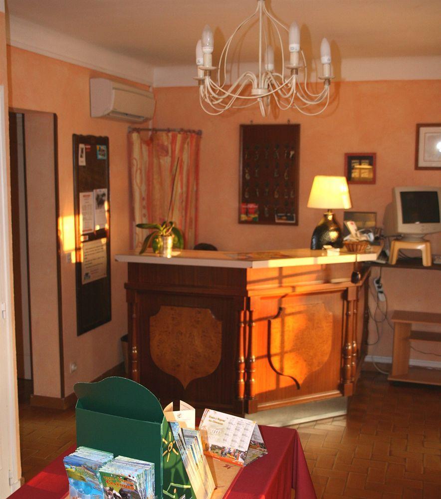 Hotel Ecusson Saint-Hilaire-de-Brethmas Zewnętrze zdjęcie