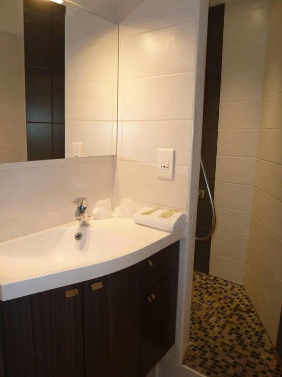 Hotel Ecusson Saint-Hilaire-de-Brethmas Zewnętrze zdjęcie